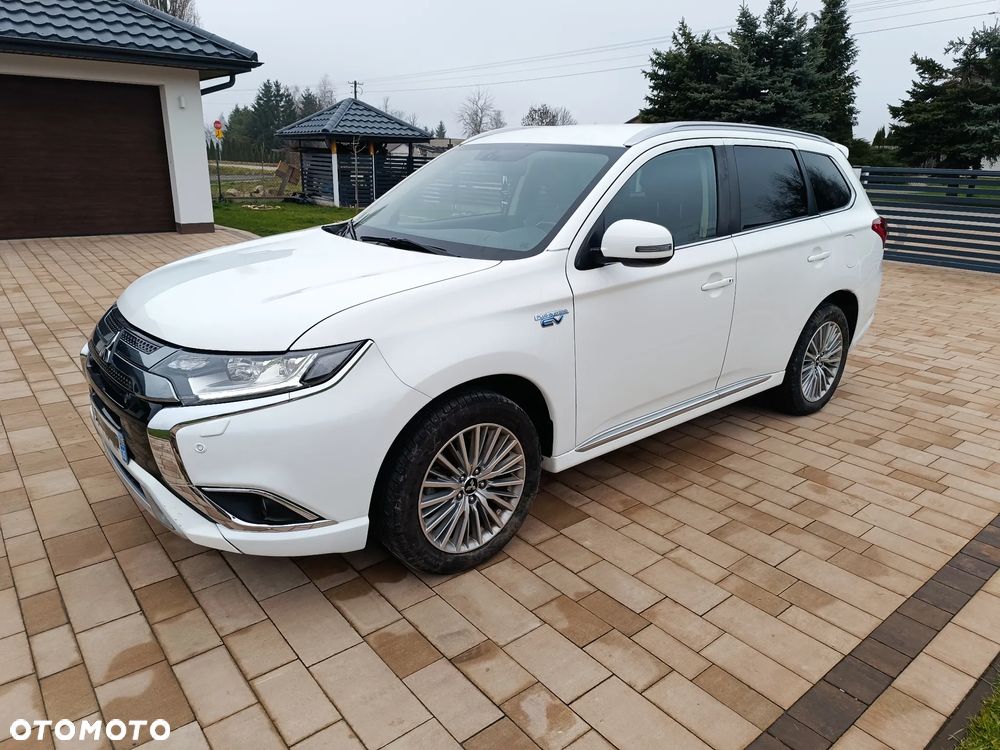 Mitsubishi Outlander 2.4 4WD Diamant+ - 4