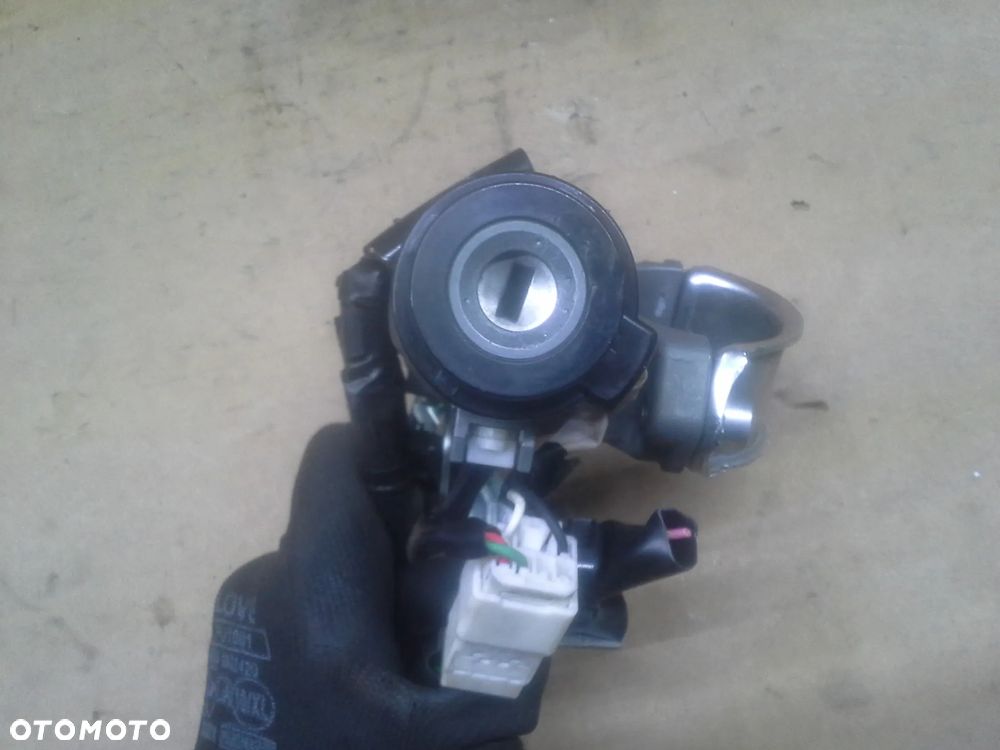 Hyundai I20 Lift 1.2 16V G4LA zestaw startowy komputer 39111-03700 BCM Immo stacyjka 2 klucze skrzynka bezpieczników licznik komplet EU - 23