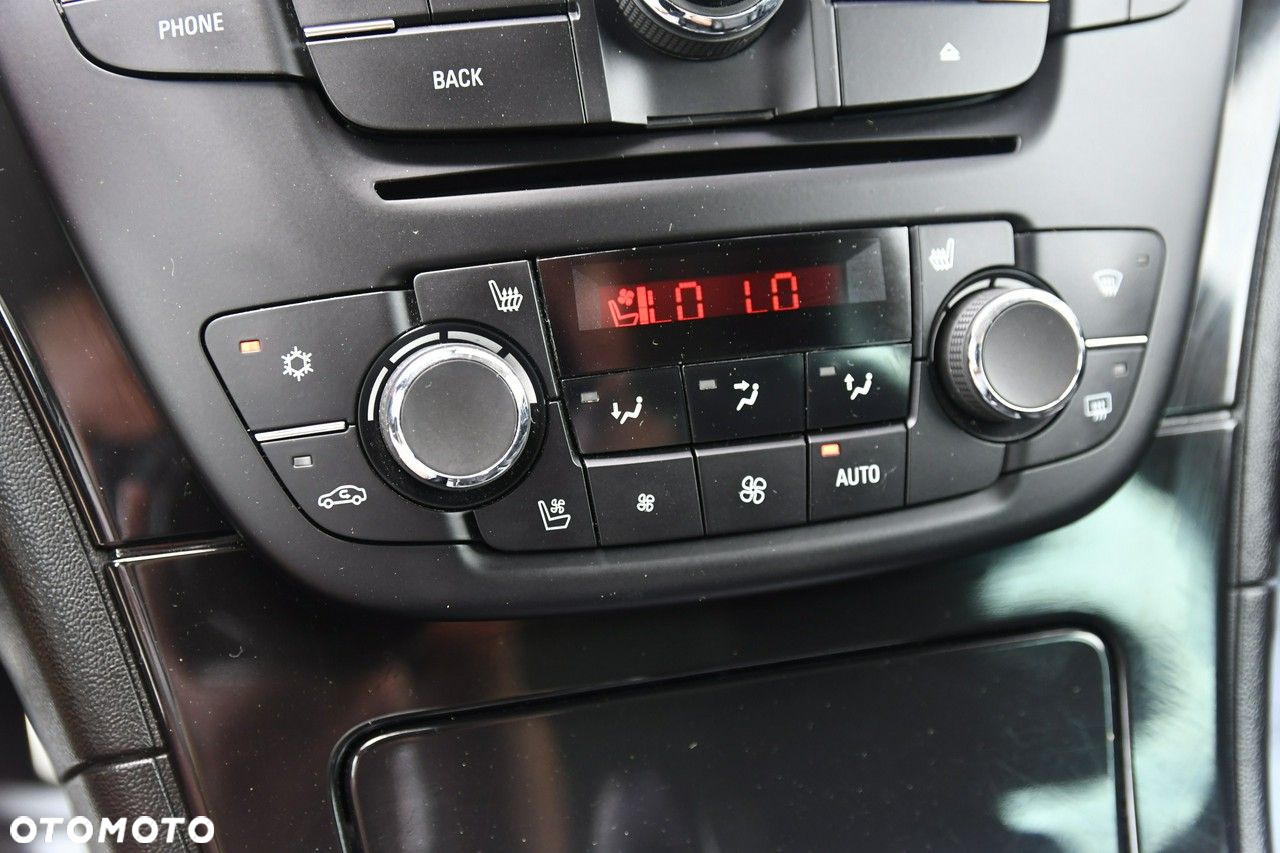 Opel Insignia - 28