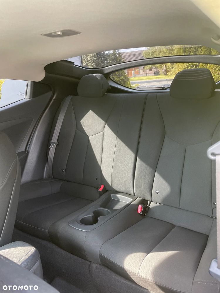 Hyundai Veloster 1.6 GDI Comfort - 22