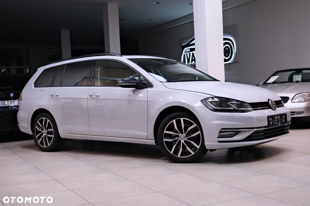 Volkswagen Golf 2.0 TSI OPF DSG R-Line - 2