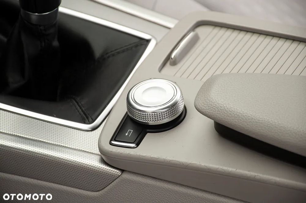 Mercedes-Benz Klasa E 200 Kompressor Avantgarde - 22