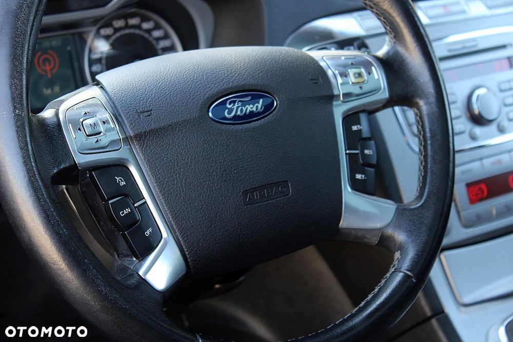 Ford S-Max - 19