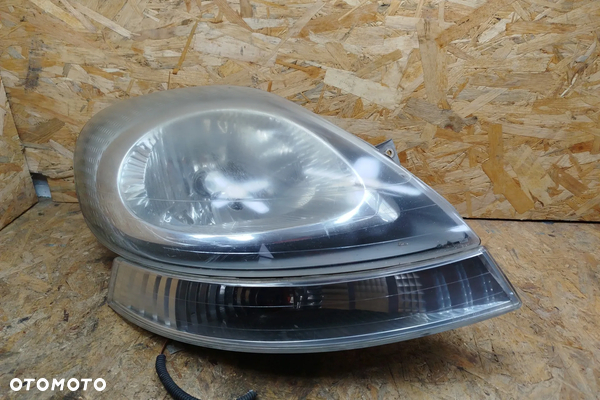 RENAULT Trafic II OPEL Vivaro A Nissan PRIMASTAR 01- lampa przód prawa  Valeo 7700311372 kompletna + migacz Gratis ! EUROPA