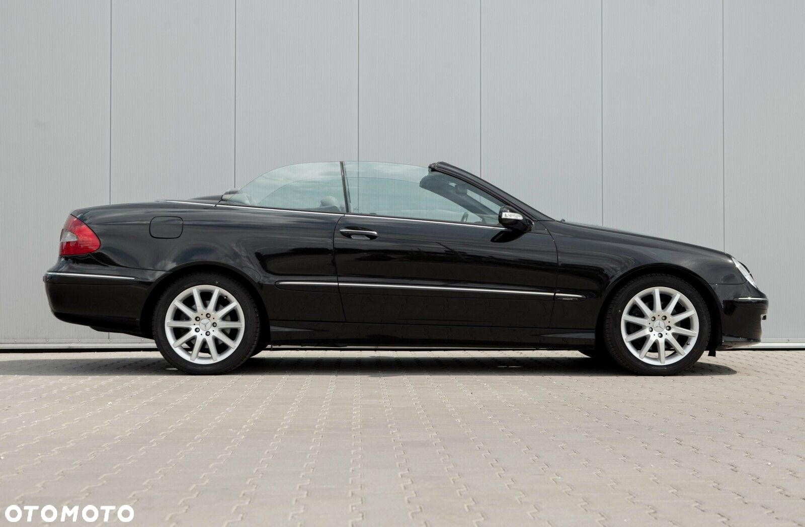 Mercedes-Benz CLK - 12