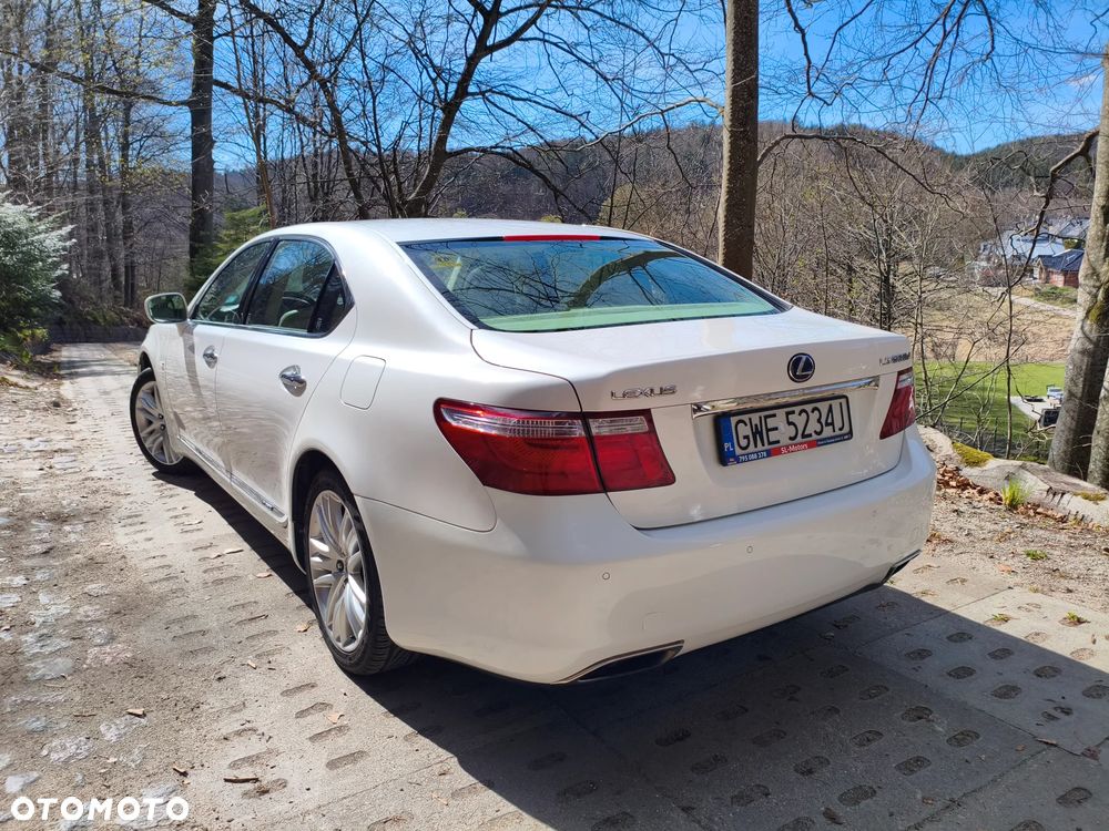 Lexus LS 600h L Prestige - 9