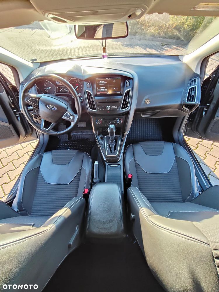 Ford Focus 1.0 EcoBoost Titanium - 9