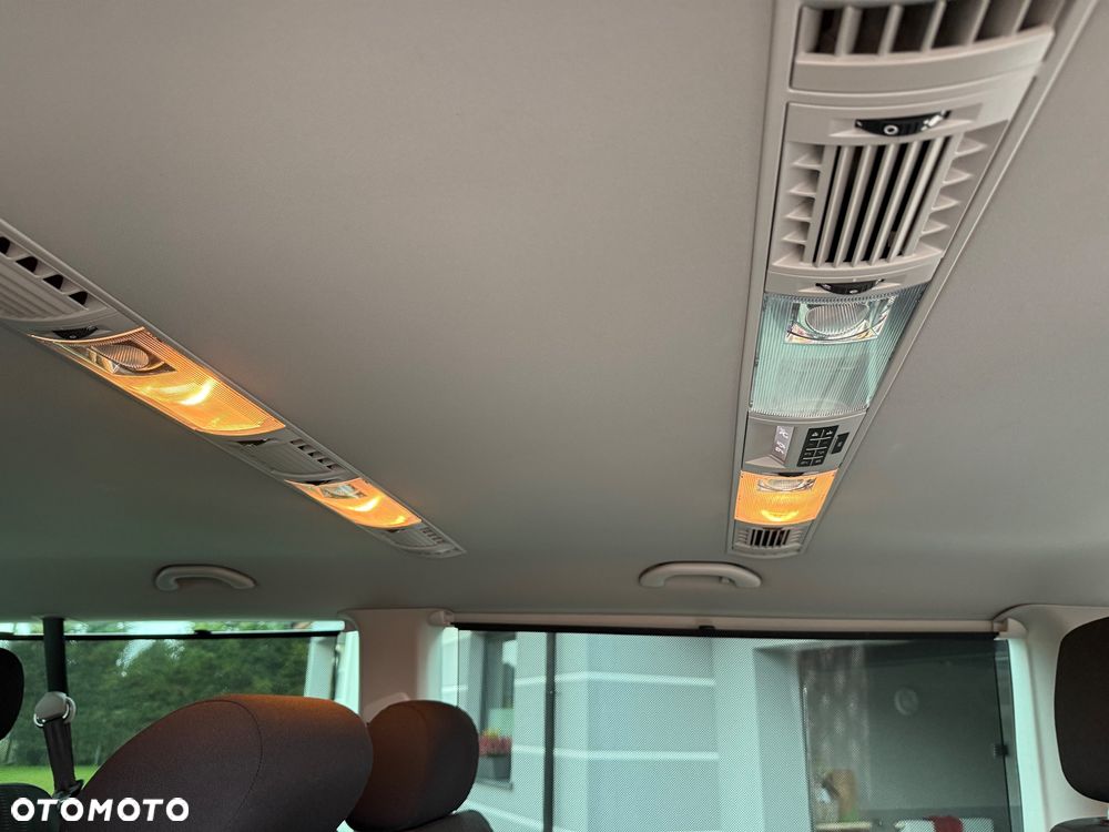 Volkswagen Caravelle 2.0 TDI L2 Highline 4Motion DSG - 19