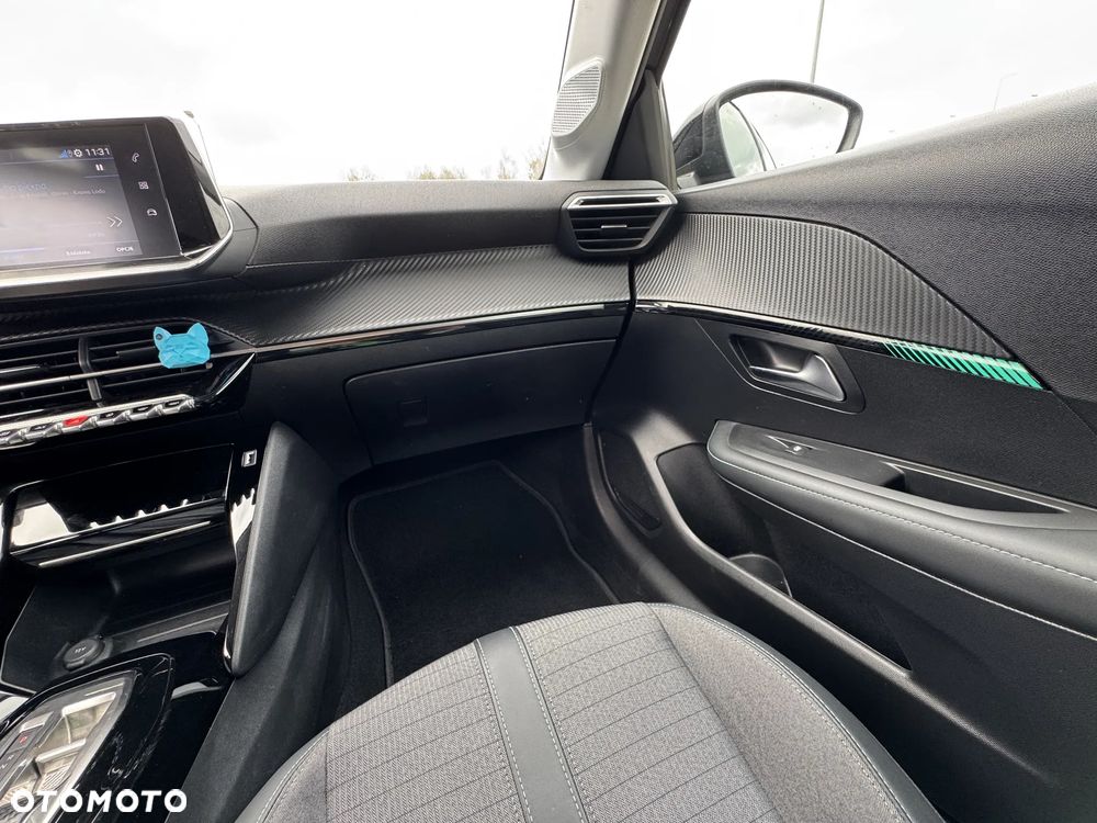 Peugeot 208 PureTech 100 EAT8 GT - 10