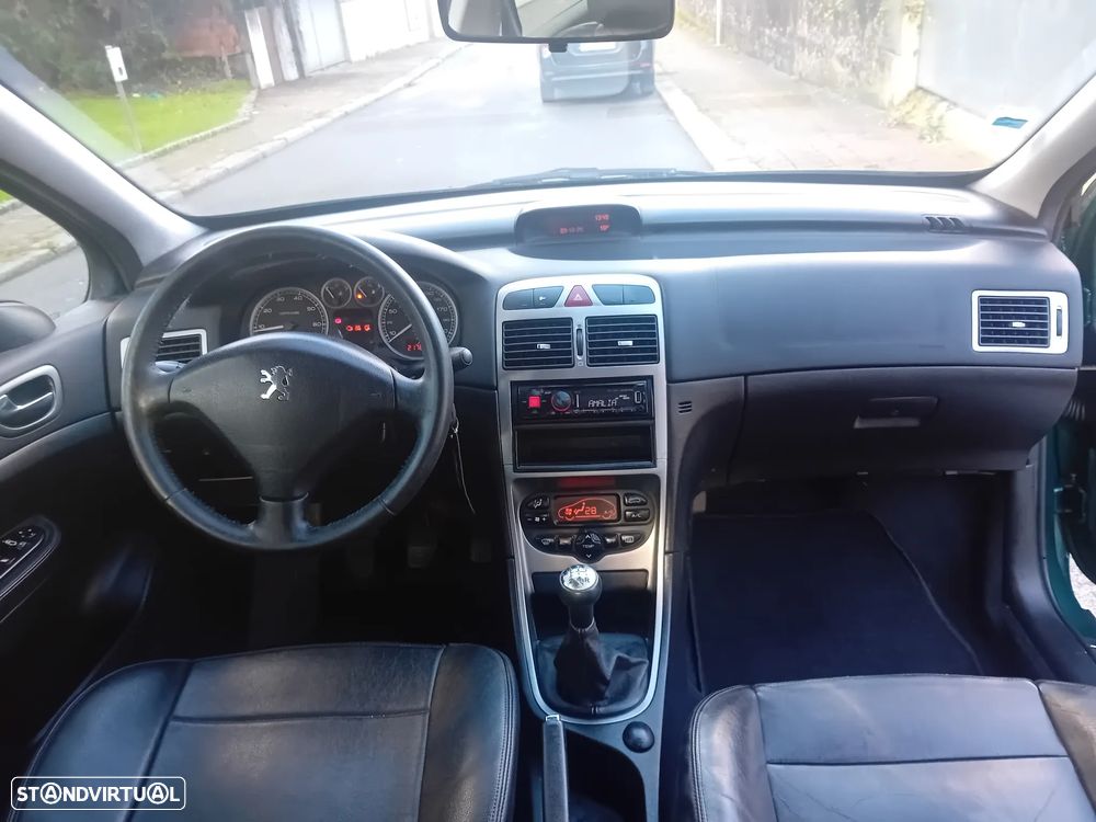 Peugeot 307 1.6 16V XT Premium - 11