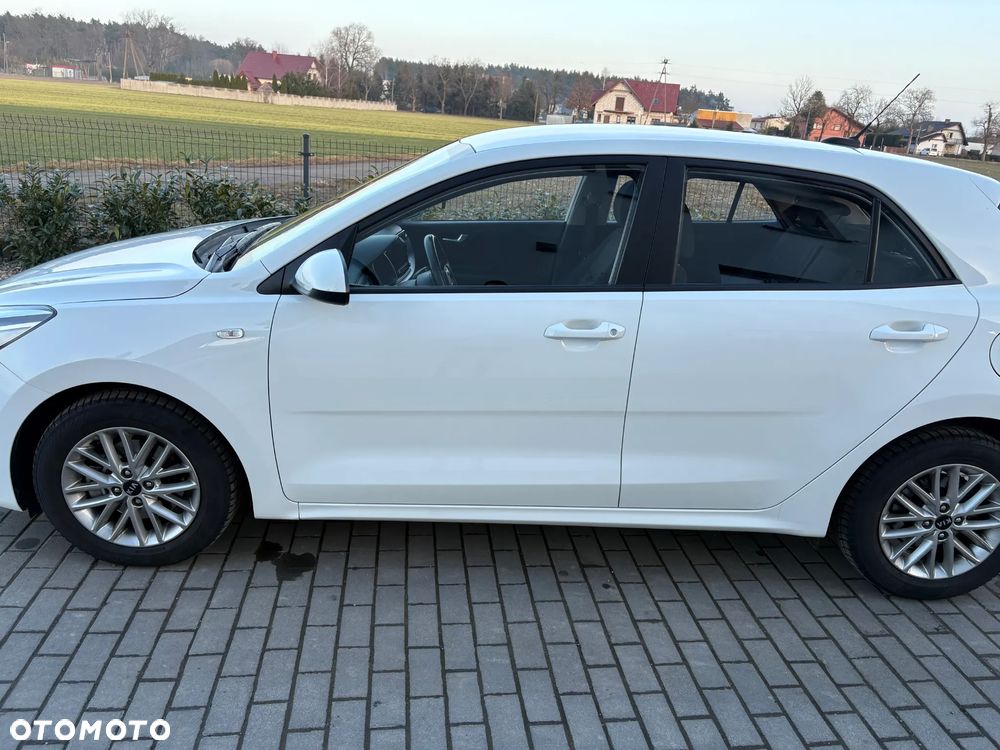Kia Rio - 6