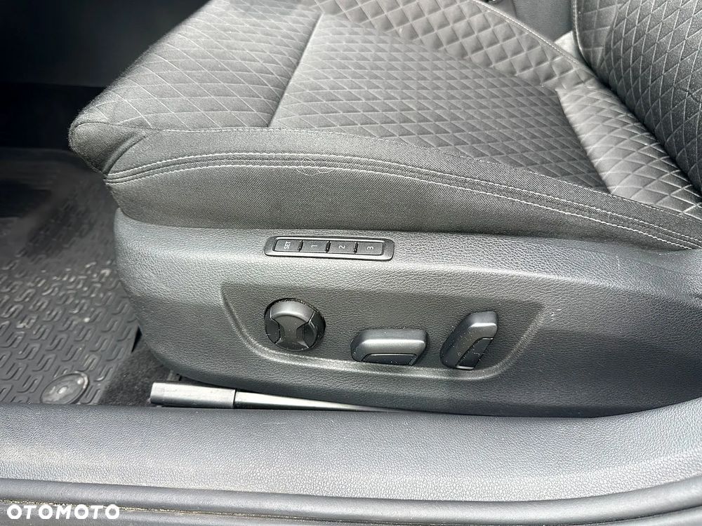 Skoda Superb 2.0 TDI Style DSG - 17