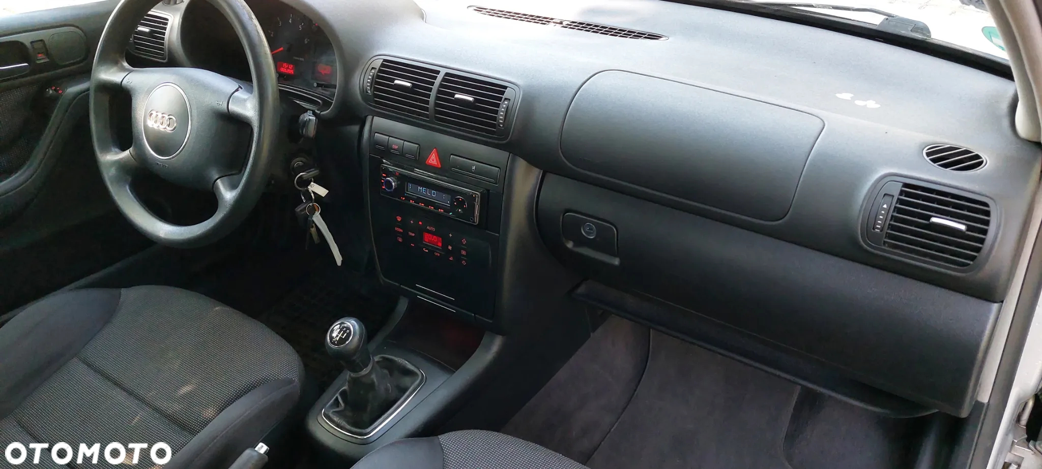 Audi A3 1.6 Ambiente - 24