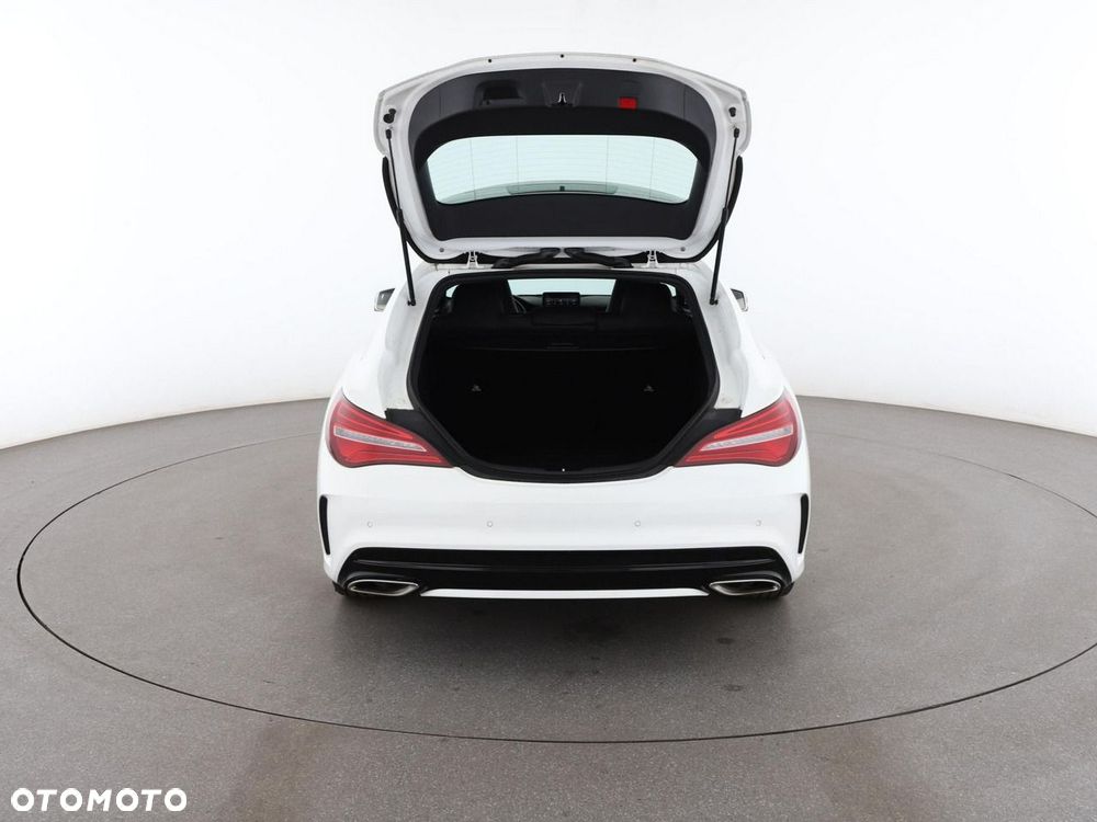 Mercedes-Benz CLA 180 7G-DCT AMG Line - 20