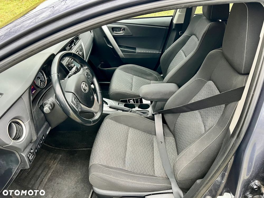 Toyota Auris 1.6 Valvematic Multidrive S Executive - 10