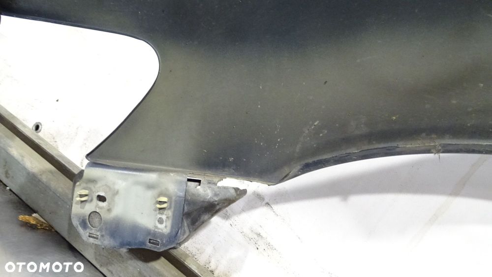 BŁOTNIK PRAWY PRZEDNI VOLVO S40 II 2.0 - 8