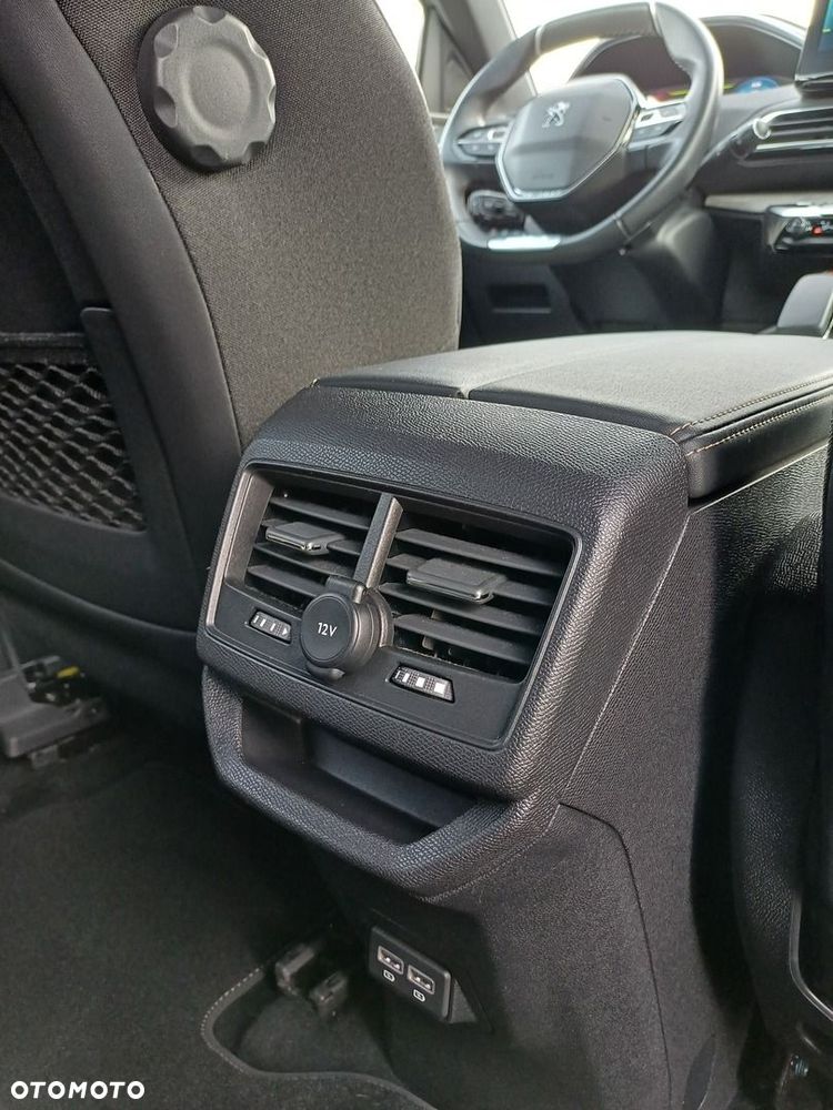 Peugeot 3008 1.6 PureTech HYbrid GT Line S&S EAT8 - 31