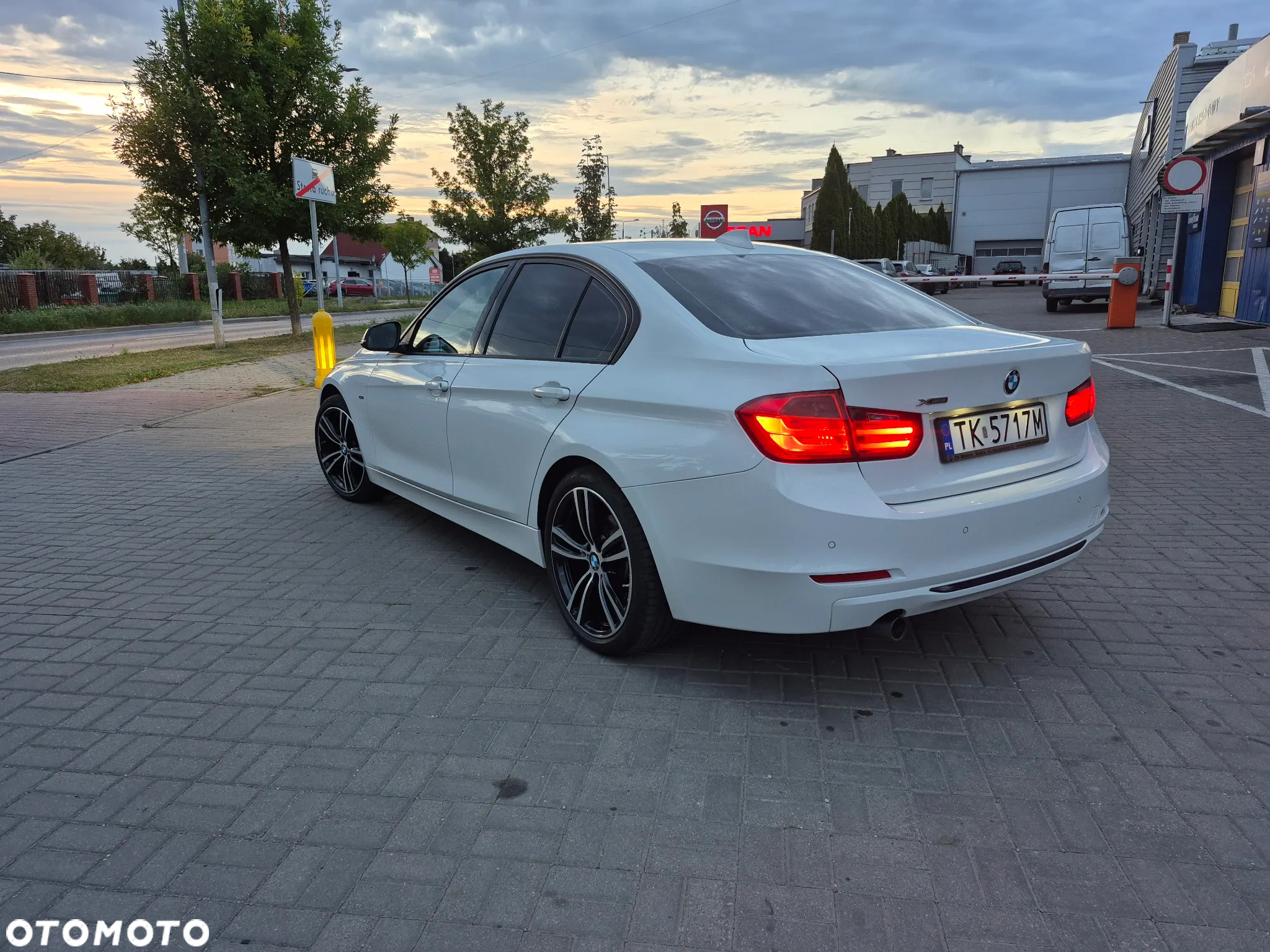 BMW Seria 3 - 11