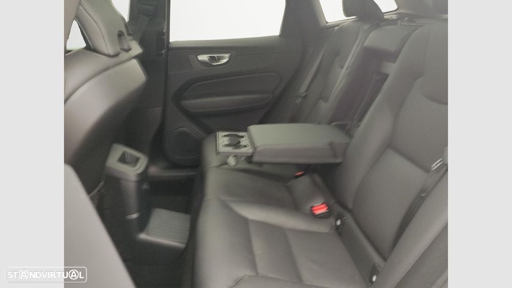 Volvo XC 60 2.0 T6 PHEV Plus Dark AWD - 14