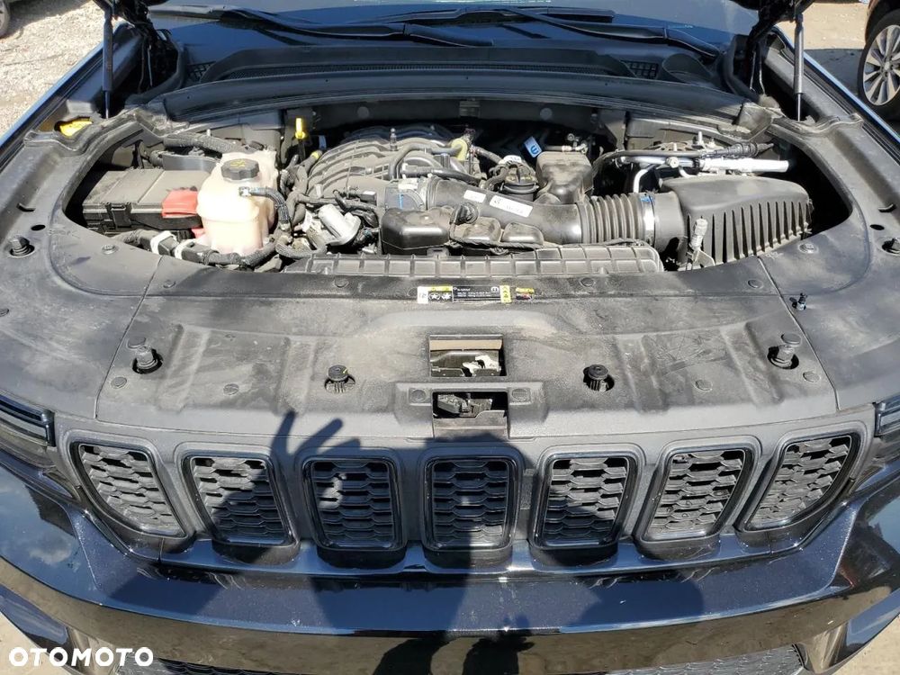 Jeep Grand Cherokee - 13