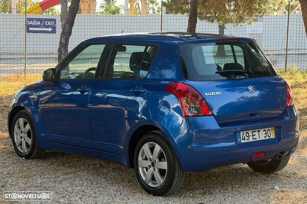 Suzuki Swift - 3