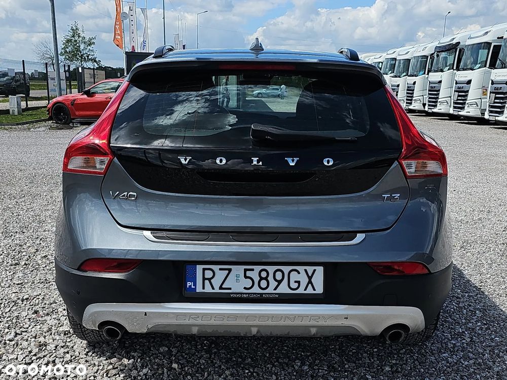 Volvo V40 T3 Drive-E Momentum - 6
