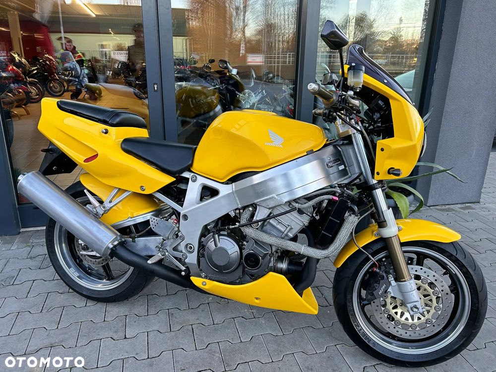 Honda CBR - 13
