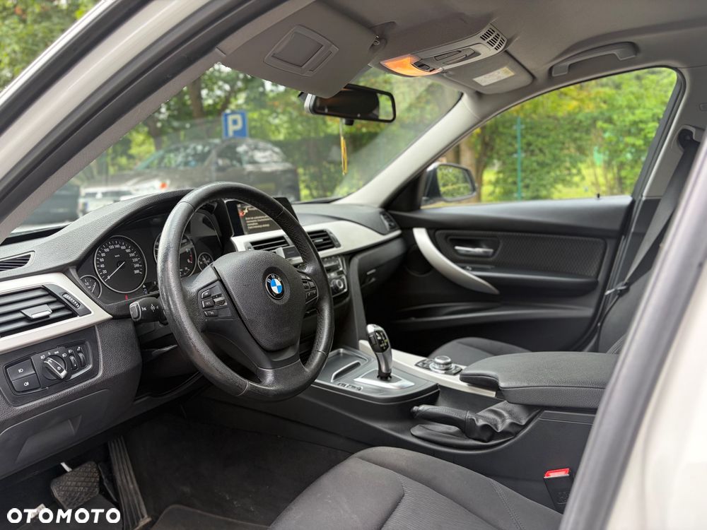 BMW Seria 3 316d - 23