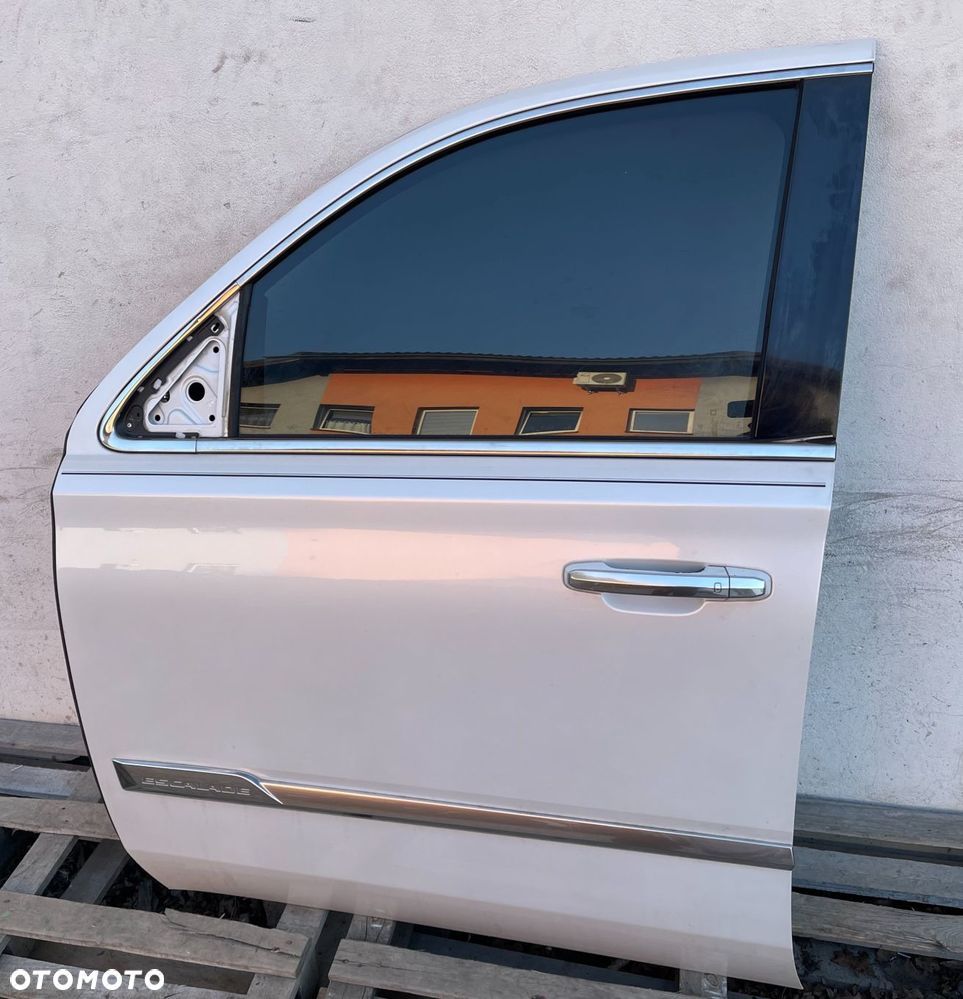 O3 CADILLAC ESCALADE IV 2014 - DRZWI PRZÓD LEWE PRZEDNIE 23378542 - 2
