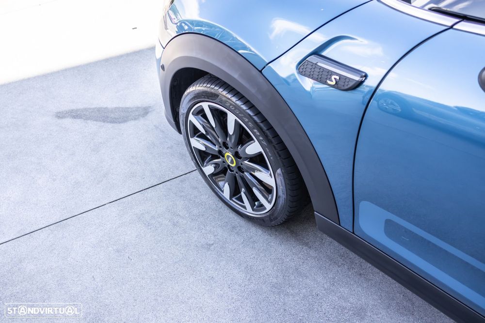MINI 3 Portas Cooper E Classic S - 11