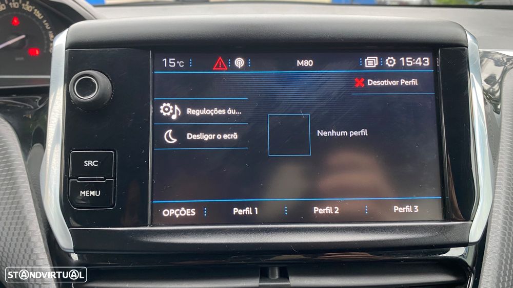 Peugeot 208 1.2 PureTech Signature - 37