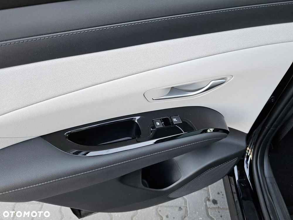 Hyundai Tucson 1.6 T-GDi HEV Platinum 2WD - 14