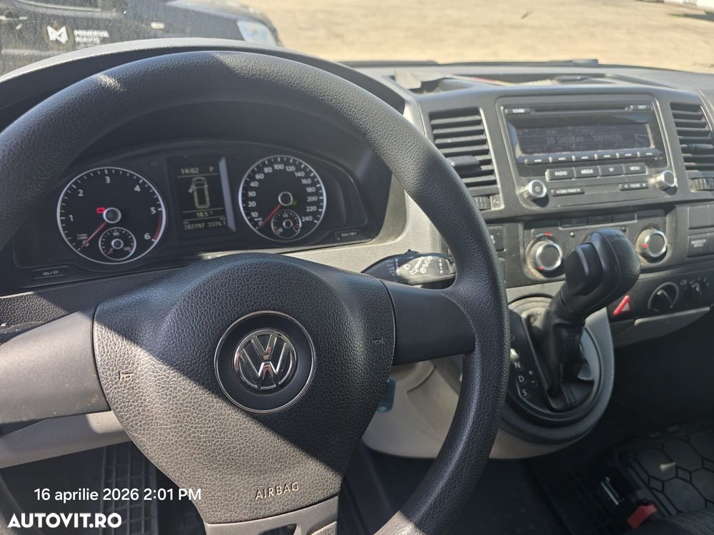 Volkswagen Caravelle - 4