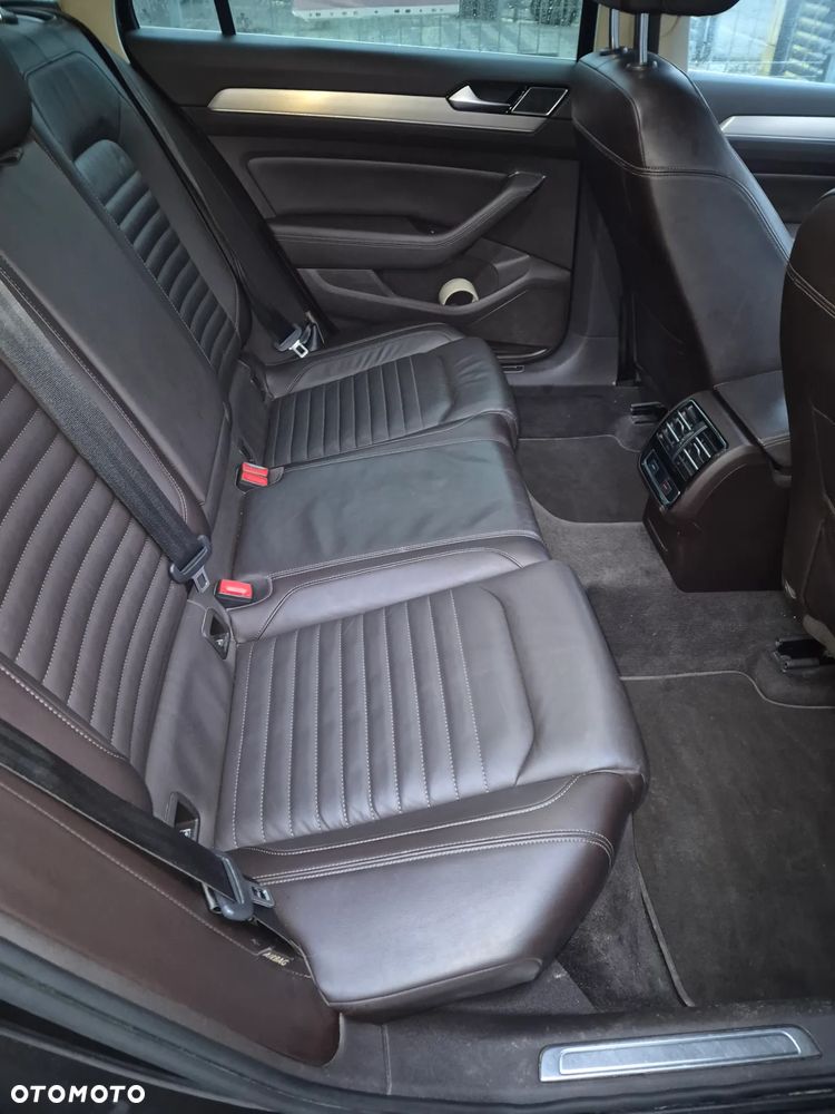 Volkswagen Passat 1.8 TSI BMT Highline - 19