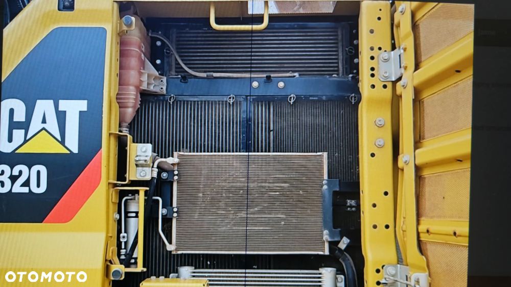 Caterpillar cat 320 - 3