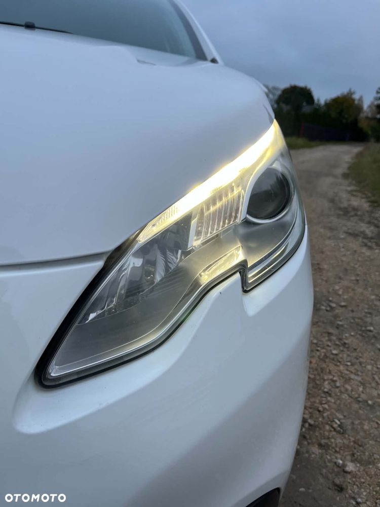 Peugeot 2008 2016 photo 5