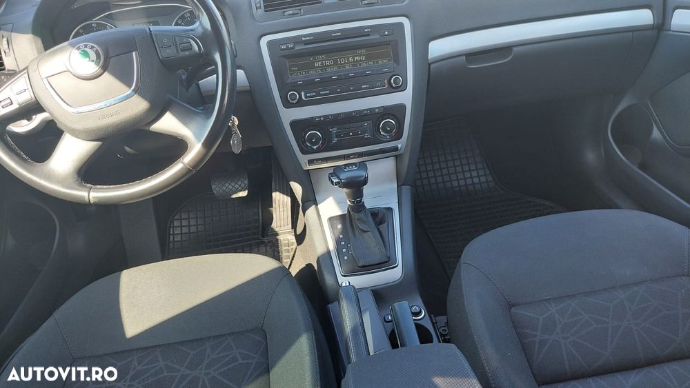 Skoda Octavia 1.4 TSI Ambiente DSG - 4