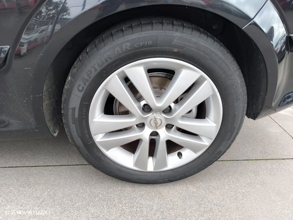 Opel Astra GTC 1.3 CDTI - 12