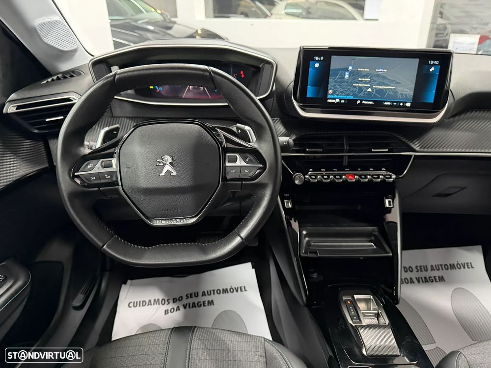 Peugeot 208 PureTech 100 EAT8 Allure - 29