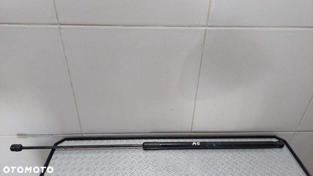 SIŁOWNIK MASKI PRZÓD AUDI A4 A5 B8 R2009 NR 8T0823359 - 1