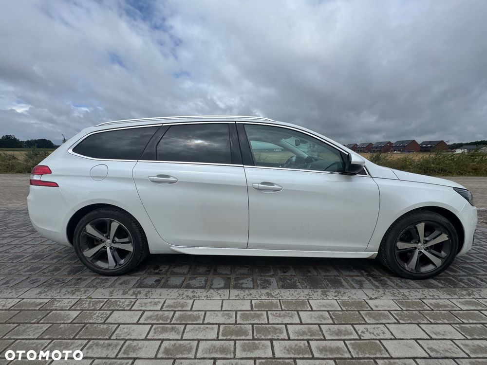 Peugeot 308 1.2 PureTech Allure S&S - 2