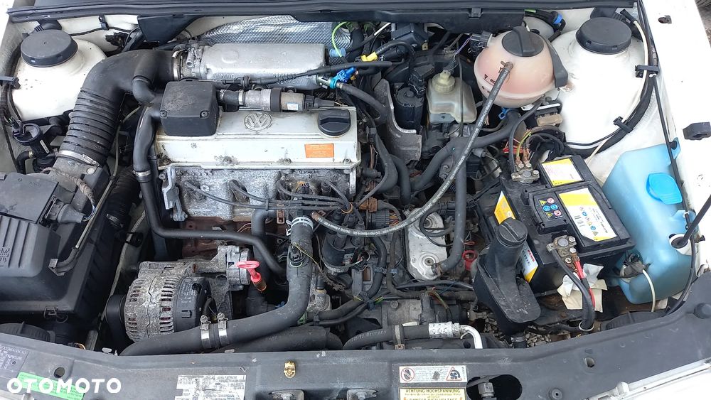 Volkswagen Vento - 15