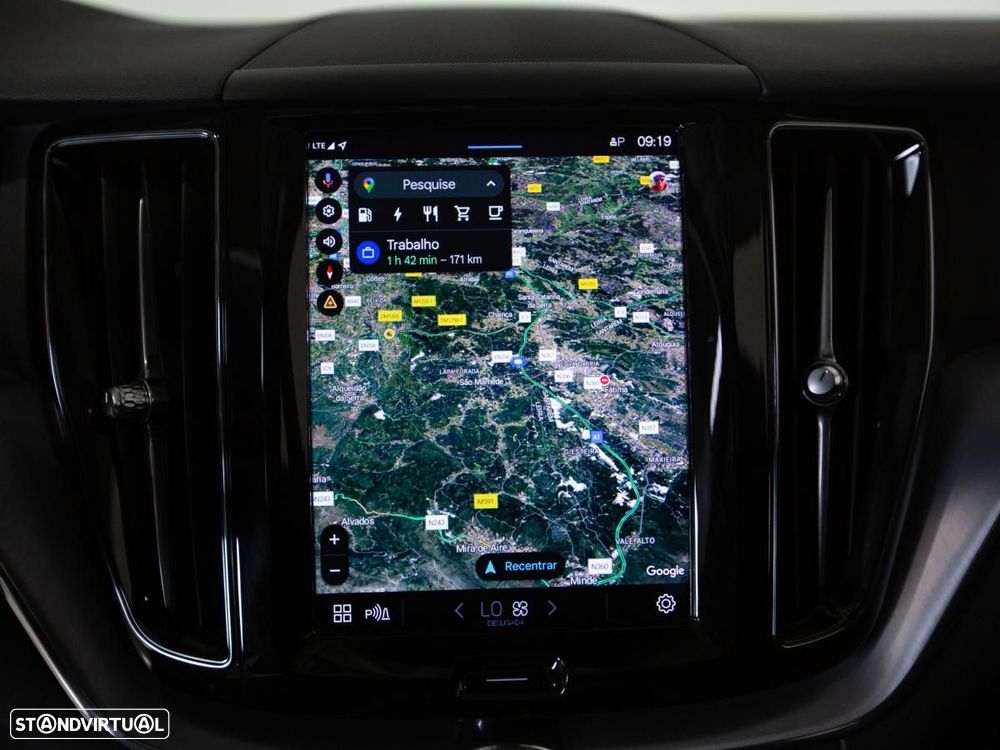 Volvo XC 60 2.0 T6 PHEV Inscription Expression AWD - 24