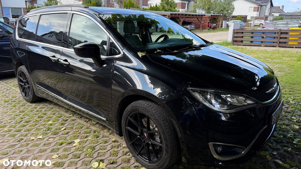 Chrysler Pacifica - 6