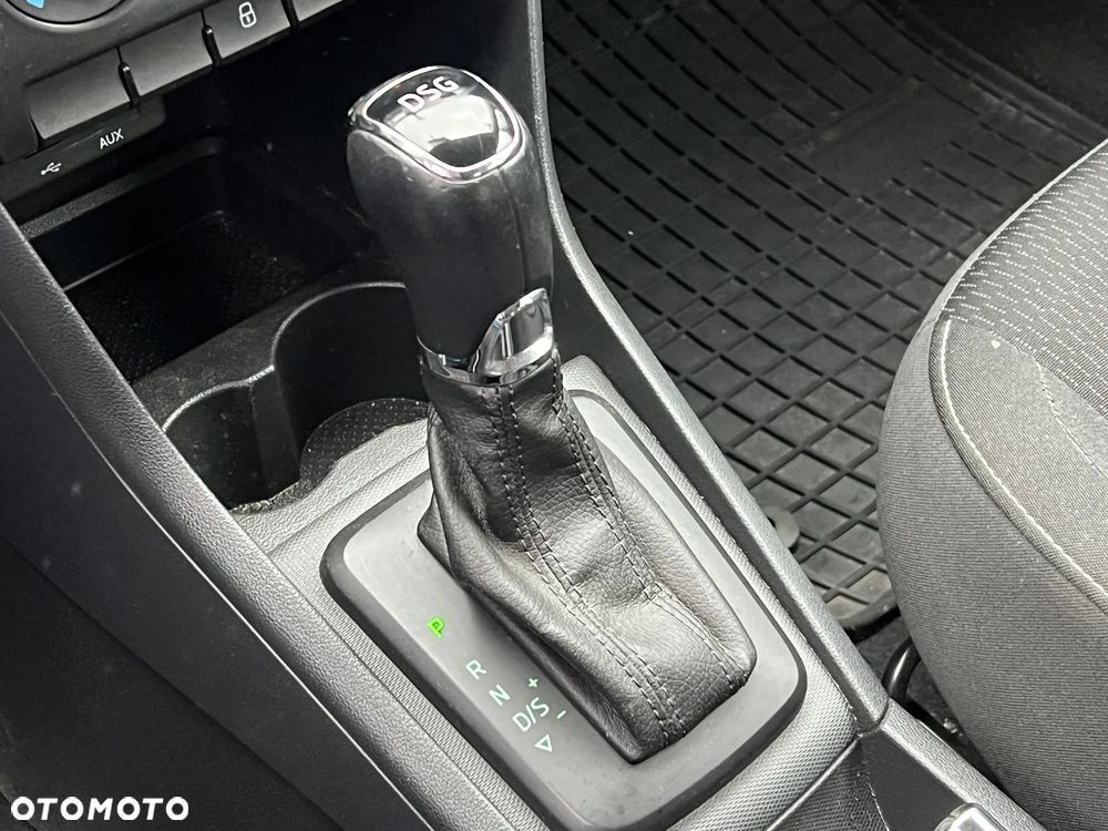 Skoda RAPID 1.4 TDI DPF Style DSG - 24