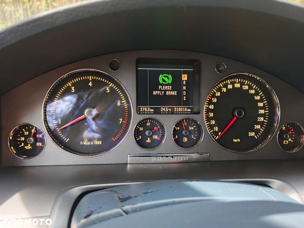 Volkswagen Phaeton 3.2 V6 Tiptr (5 os.) - 12