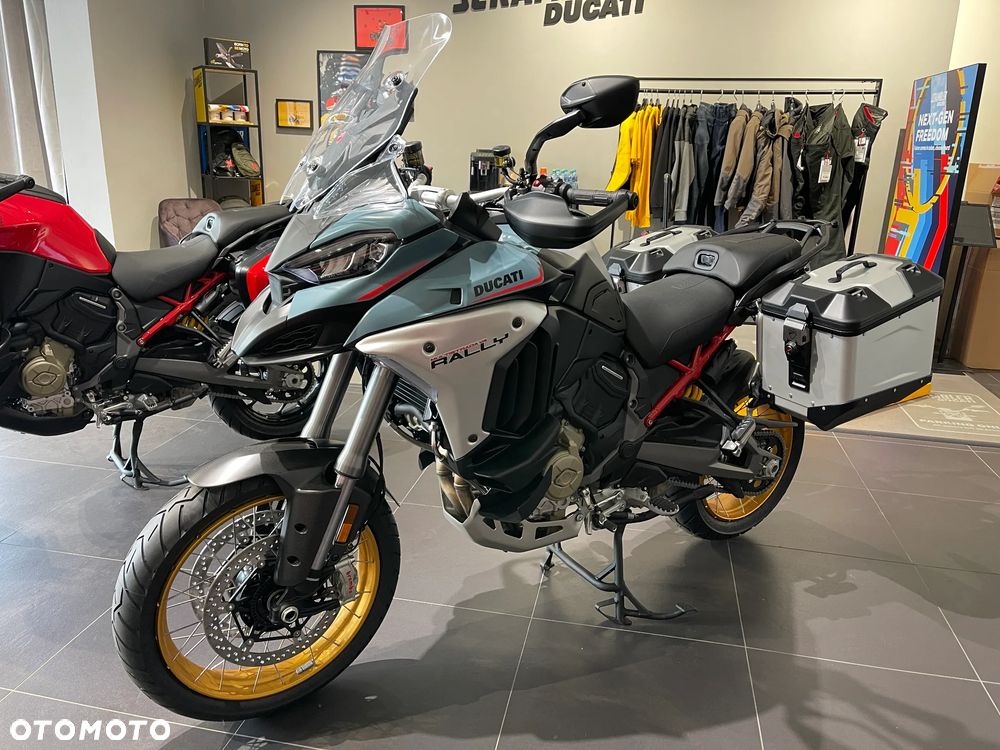 Ducati Multistrada - 10