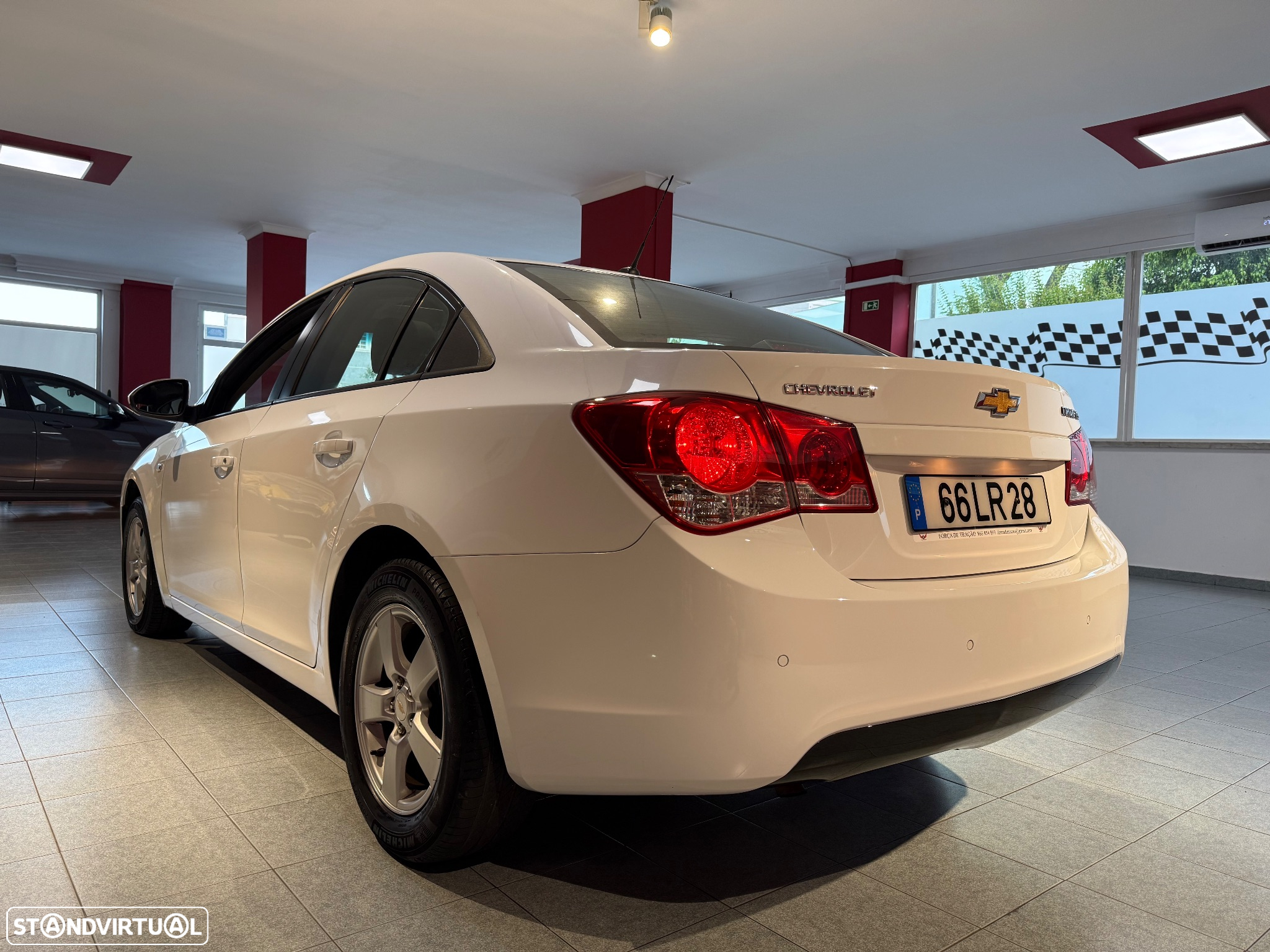 Chevrolet Cruze 1.6 LT - 4