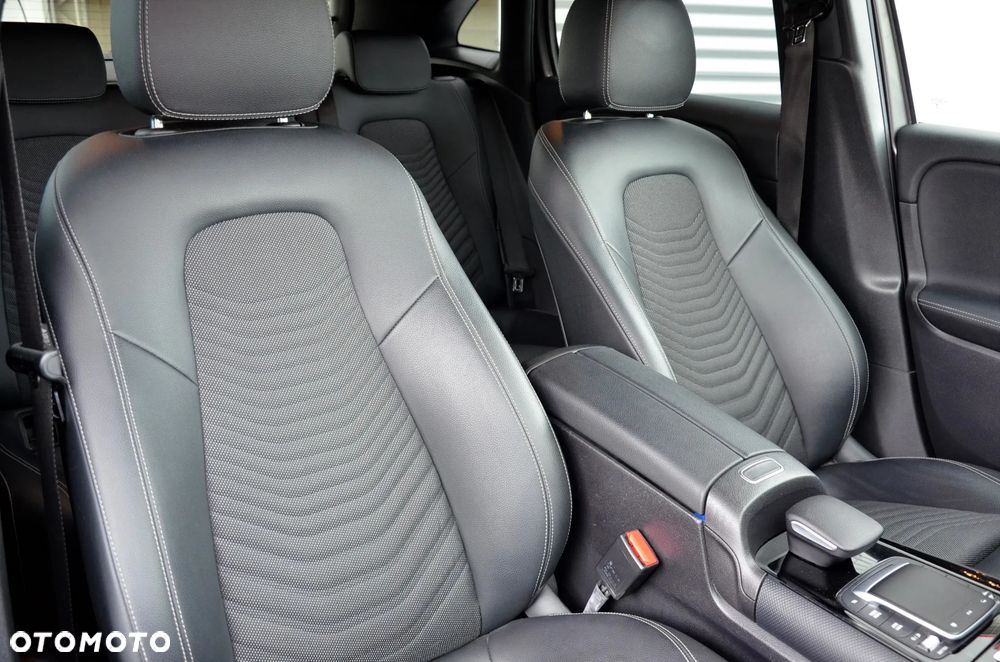 Mercedes-Benz GLA 180 d Style - 22