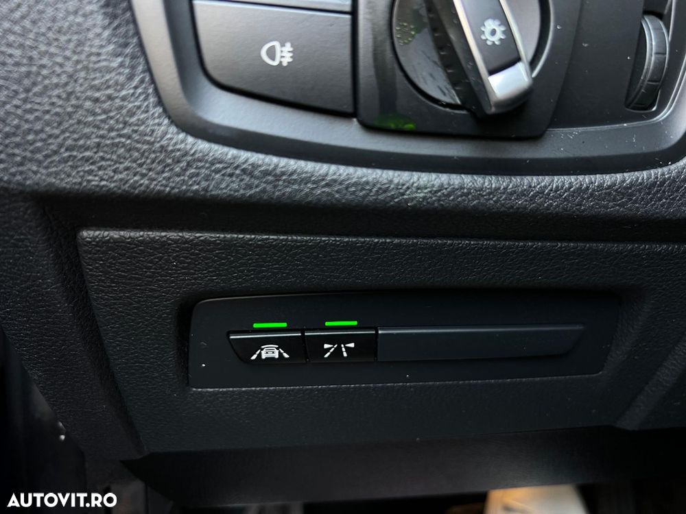 BMW Seria 1 - 30